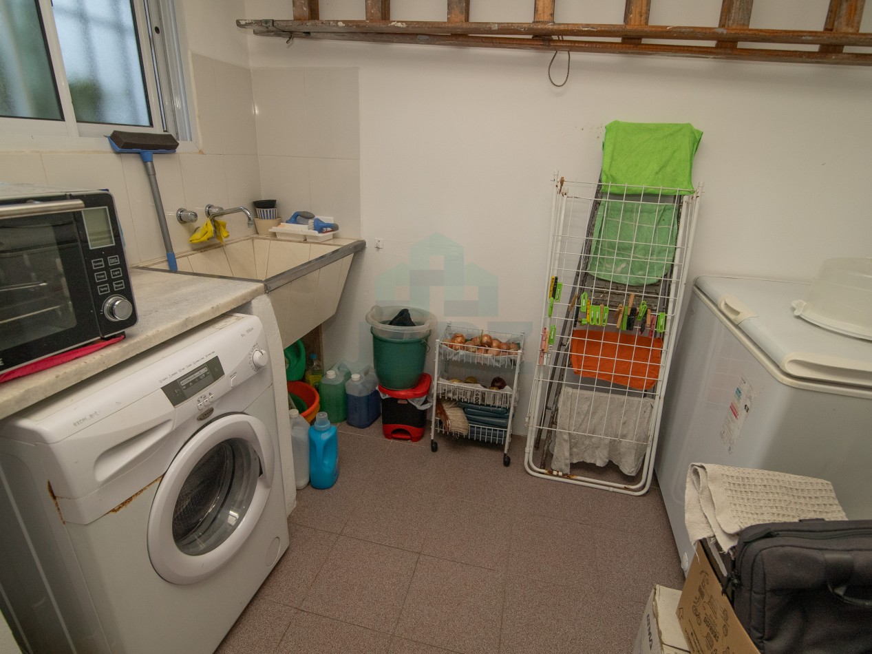 VENTA CASA QUINTA EN RANELAGH CON PARRILLA PARQUE 