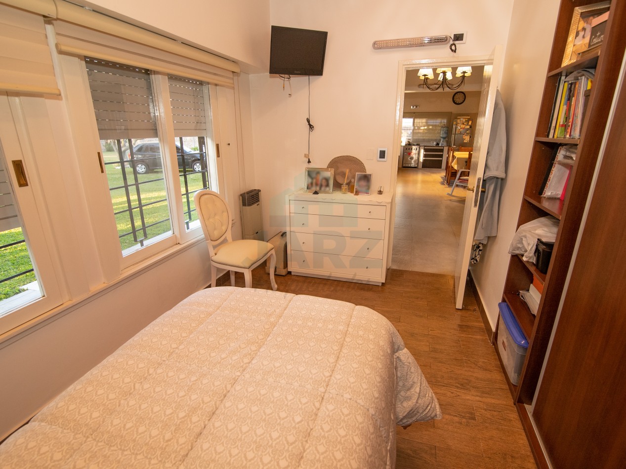 VENTA CASA QUINTA EN RANELAGH CON PARRILLA PARQUE 