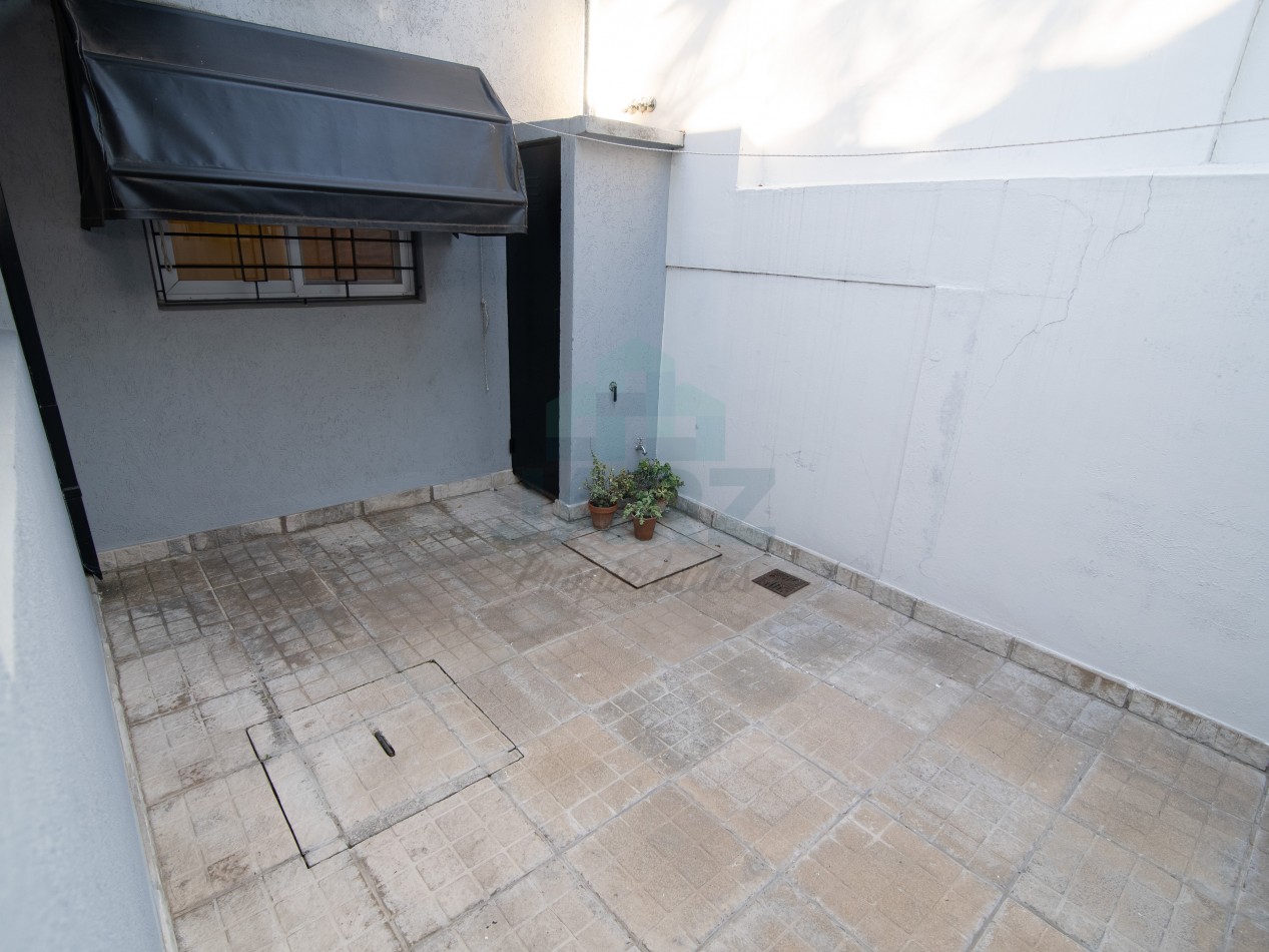 VENTA CASA QUINTA EN RANELAGH CON PARRILLA PARQUE 