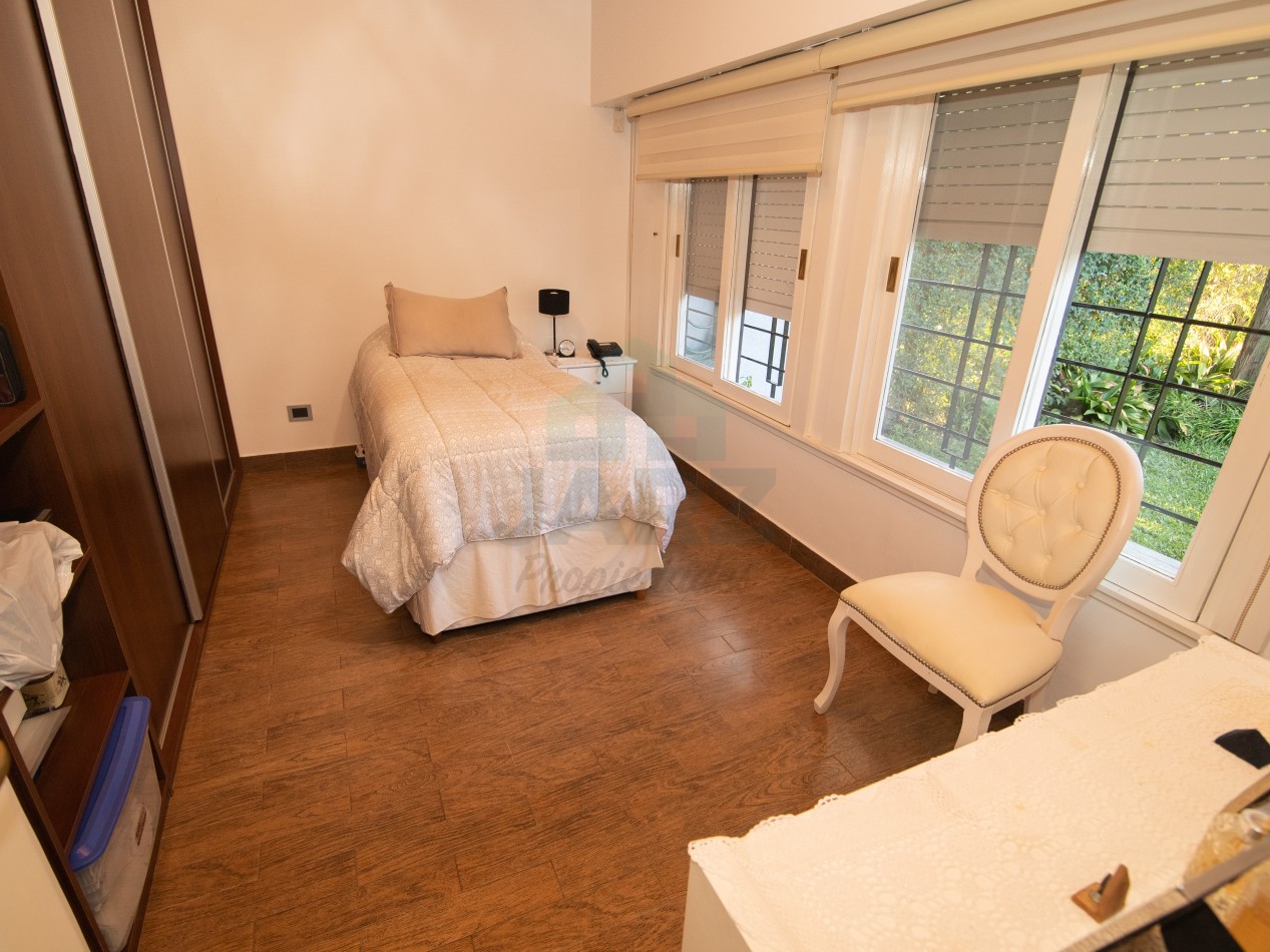 VENTA CASA QUINTA EN RANELAGH CON PARRILLA PARQUE 