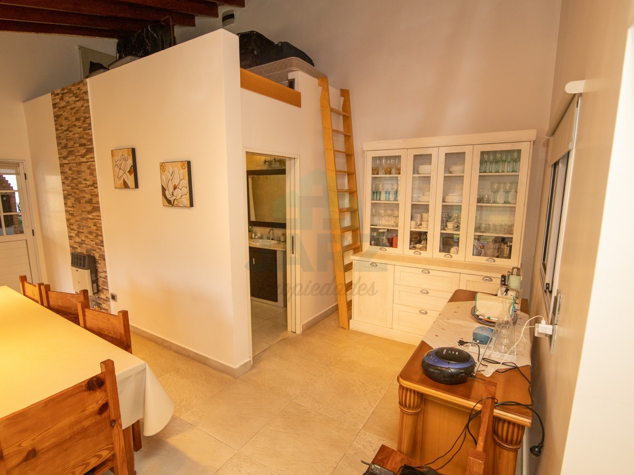 VENTA CASA QUINTA EN RANELAGH CON PARRILLA PARQUE 