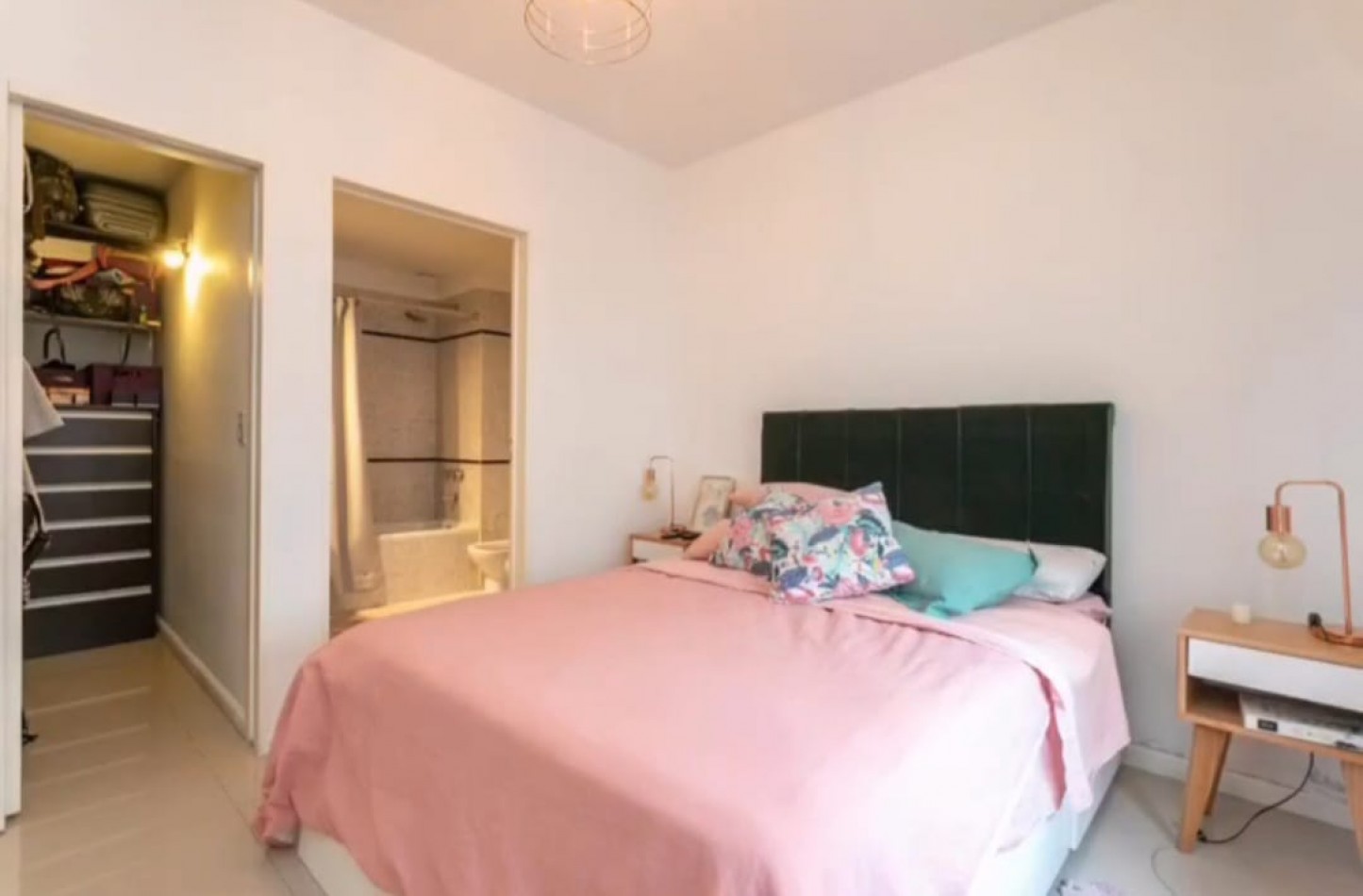 Departamento de 2 ambientes con cochera