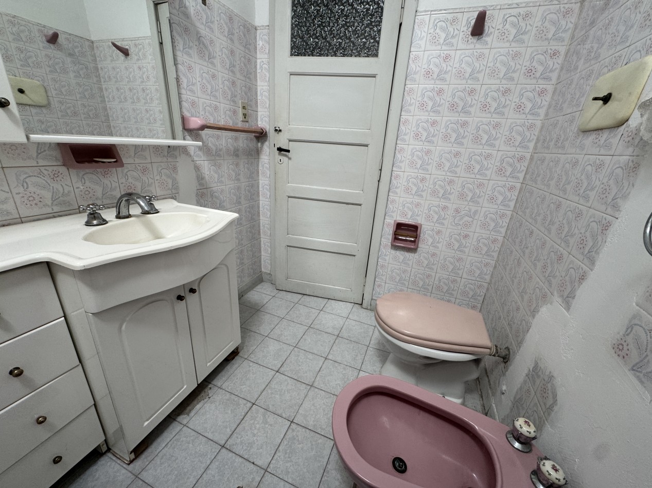 VENTA EN QUILMES - DOS CASA EN UN MISMO LOTE 