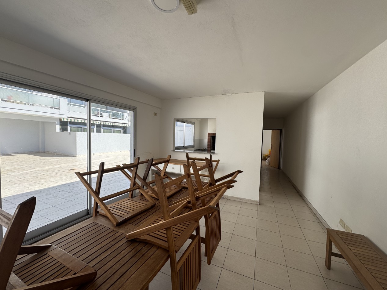 CABALLITO Departamento en alquiler de 2 ambientes con cochera cubierta al frente