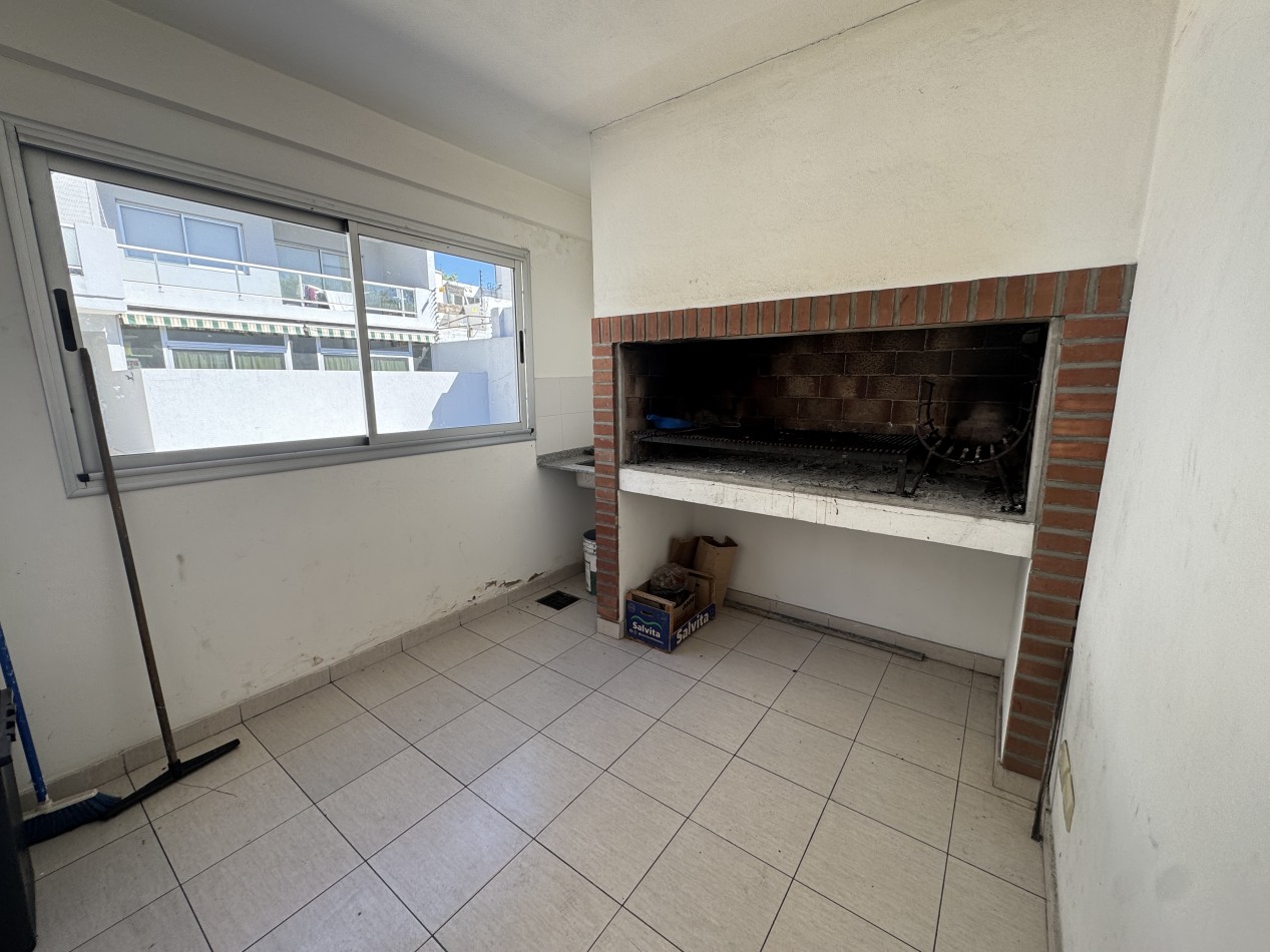 CABALLITO Departamento en alquiler de 2 ambientes con cochera cubierta al frente