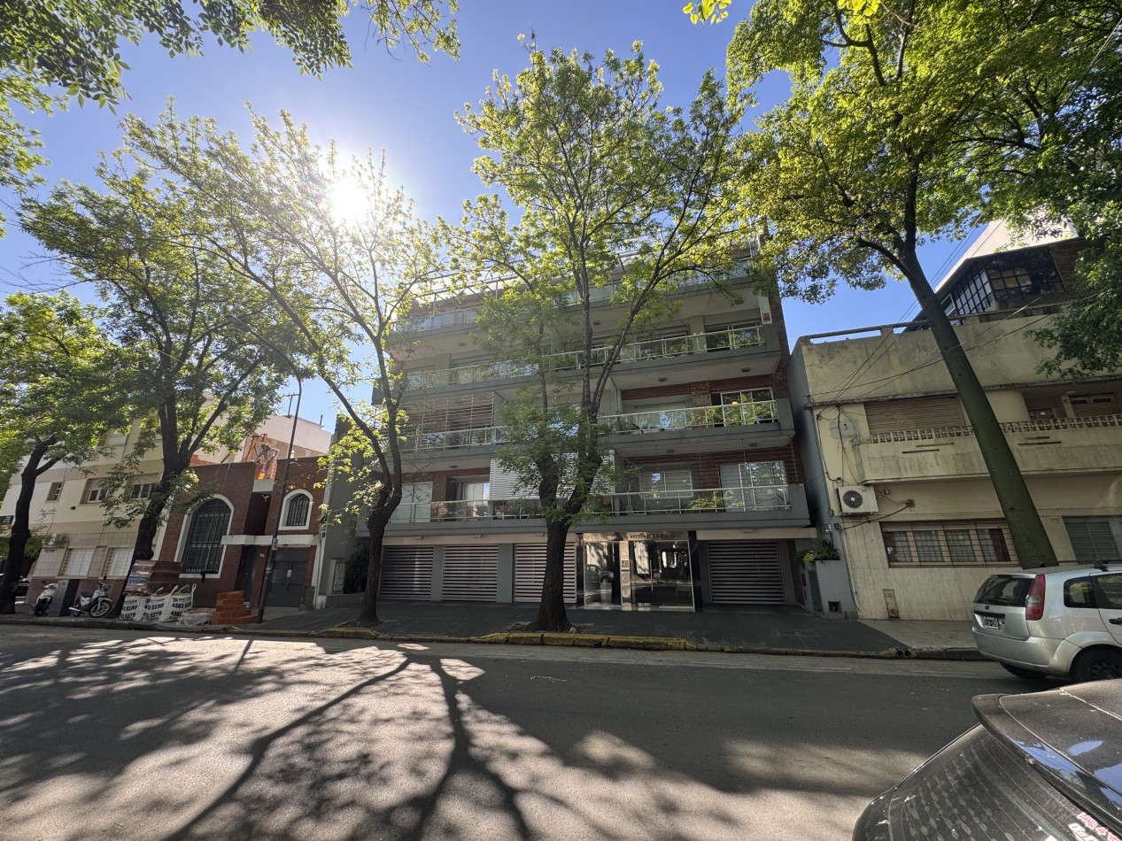 CABALLITO Departamento en alquiler de 2 ambientes con cochera cubierta al frente