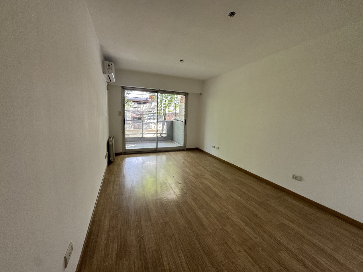 CABALLITO Departamento en alquiler de 2 ambientes con cochera cubierta al frente