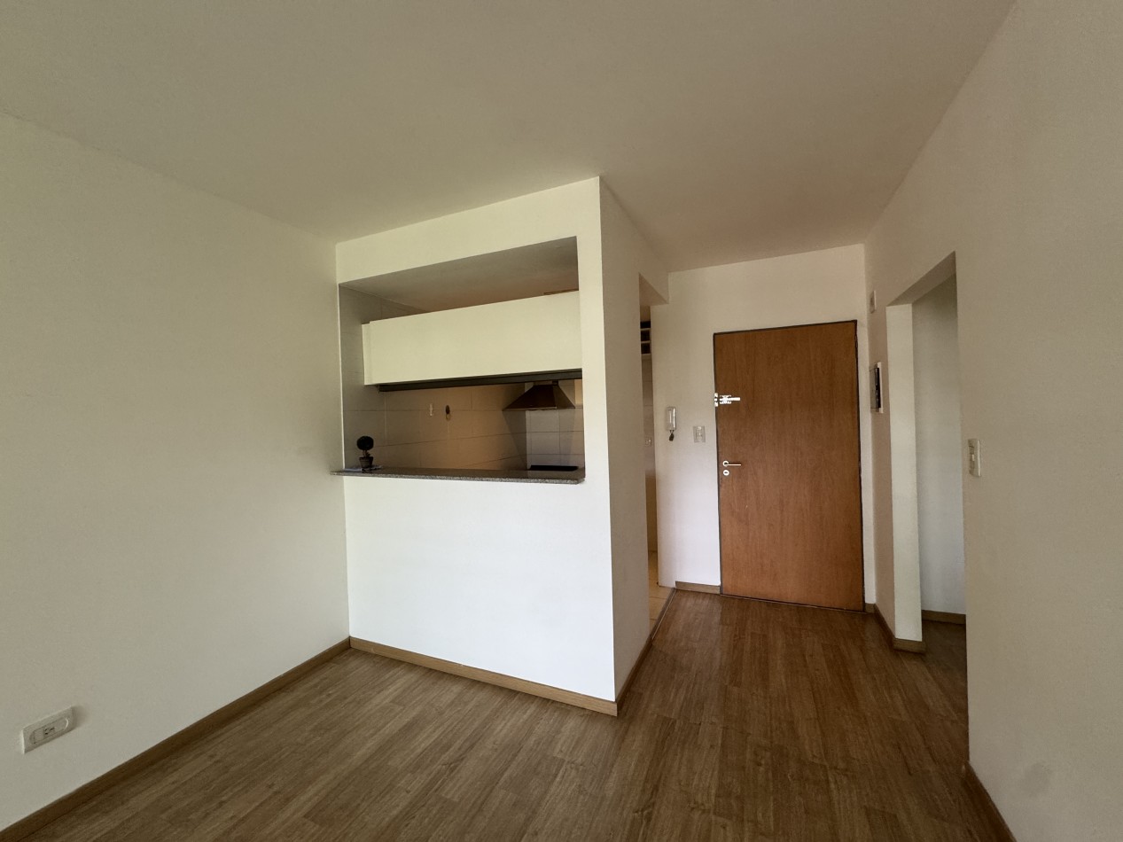 CABALLITO Departamento en alquiler de 2 ambientes con cochera cubierta al frente