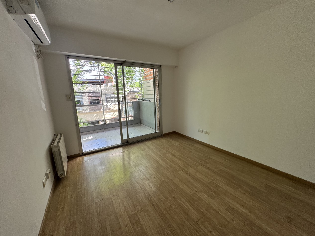 CABALLITO Departamento en alquiler de 2 ambientes con cochera cubierta al frente