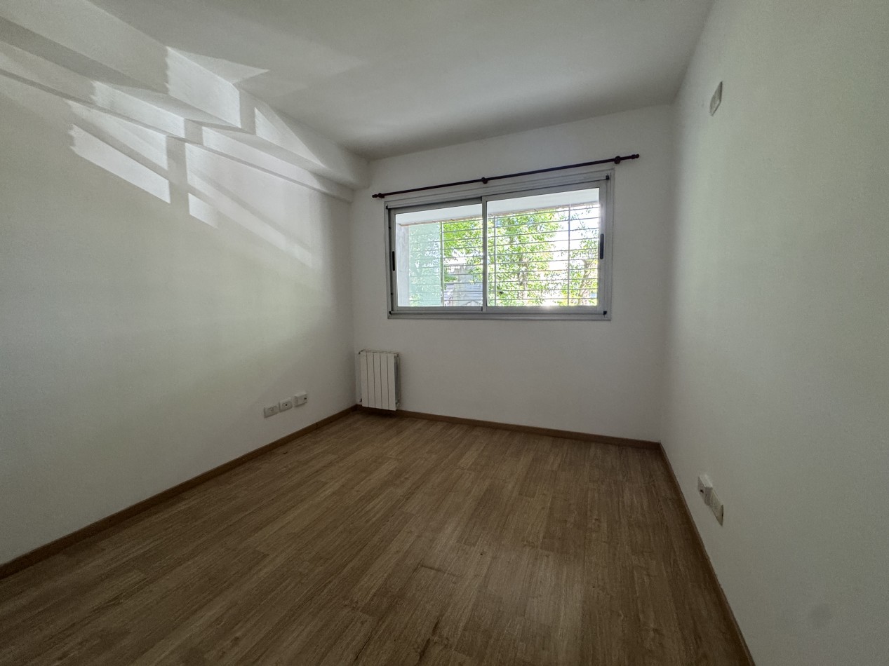 CABALLITO Departamento en alquiler de 2 ambientes con cochera cubierta al frente