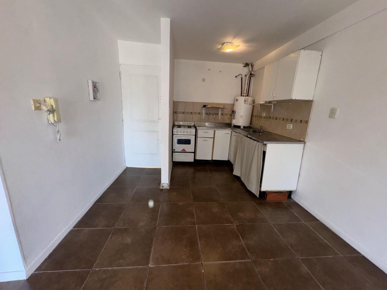 VENTA DEPARTAMENTO CON COCHERA EN EZPELTA