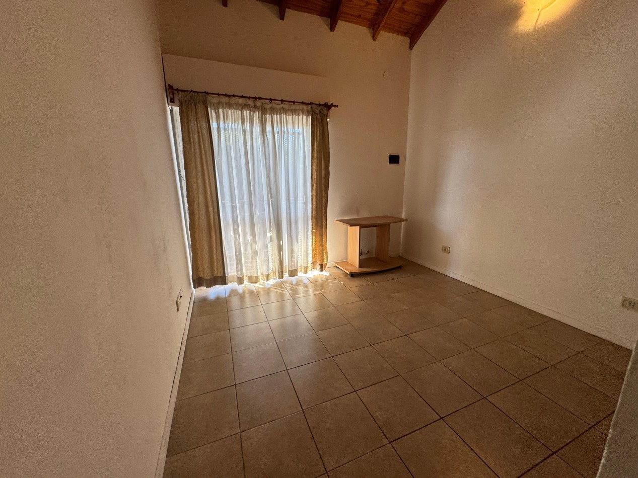 VENTA DEPARTAMENTO CON COCHERA EN EZPELTA