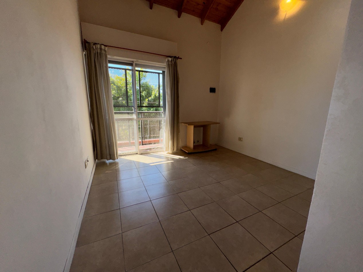 VENTA DEPARTAMENTO CON COCHERA EN EZPELTA