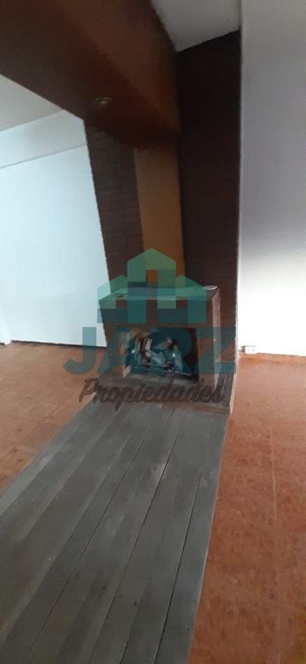 RETASADO!! Departamento de 3 dormitorios Av mitre Avellaneda