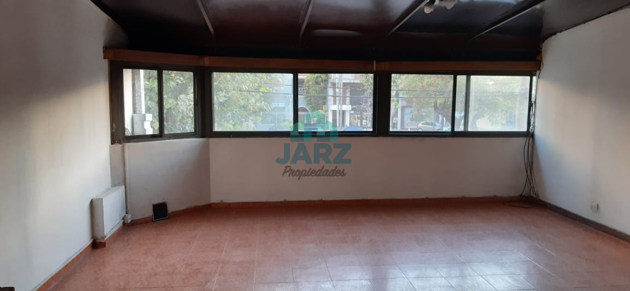RETASADO!! Departamento de 3 dormitorios Av mitre Avellaneda