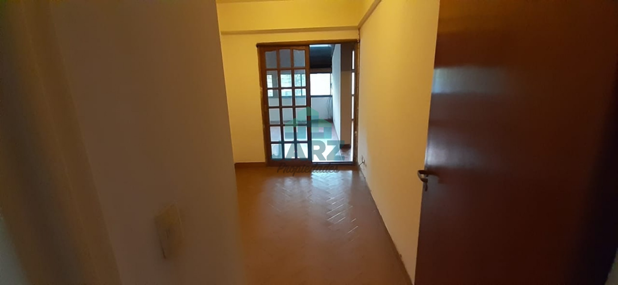 RETASADO!! Departamento de 3 dormitorios Av mitre Avellaneda