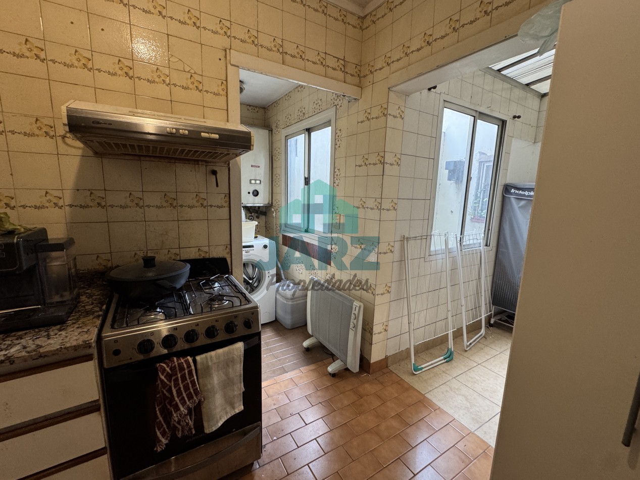 RETASADO!! Departamento de 3 dormitorios Av mitre Avellaneda