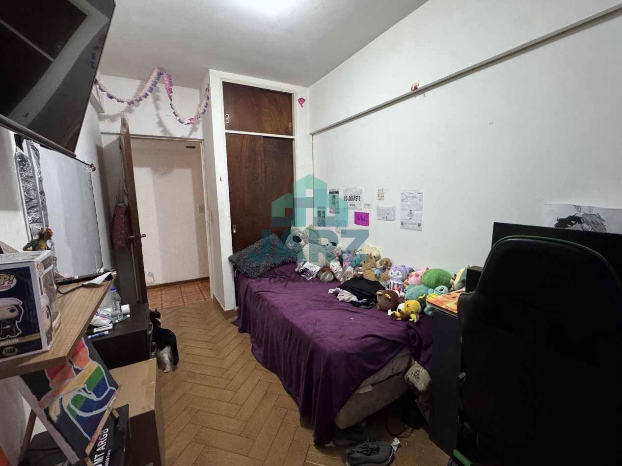 RETASADO!! Departamento de 3 dormitorios Av mitre Avellaneda
