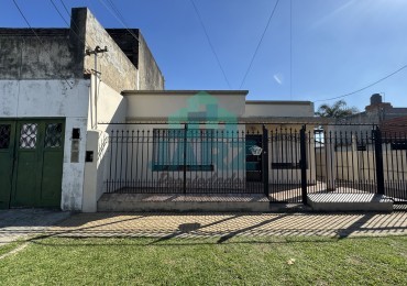 VENTA EN QUILMES - DOS CASA EN UN MISMO LOTE 